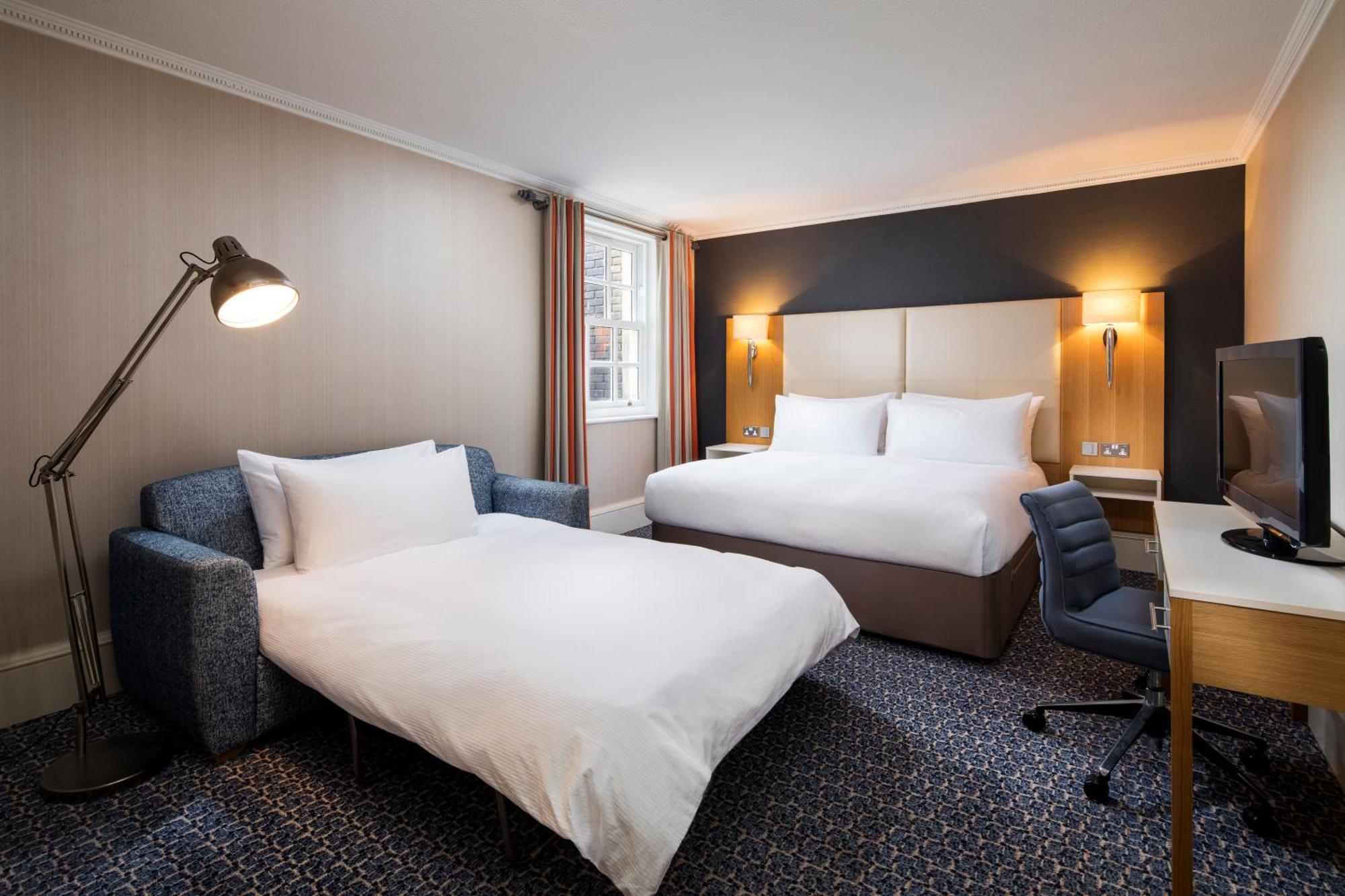 Oulton Hall Hotel, Spa & Golf Resort Leeds  Zewnętrze zdjęcie