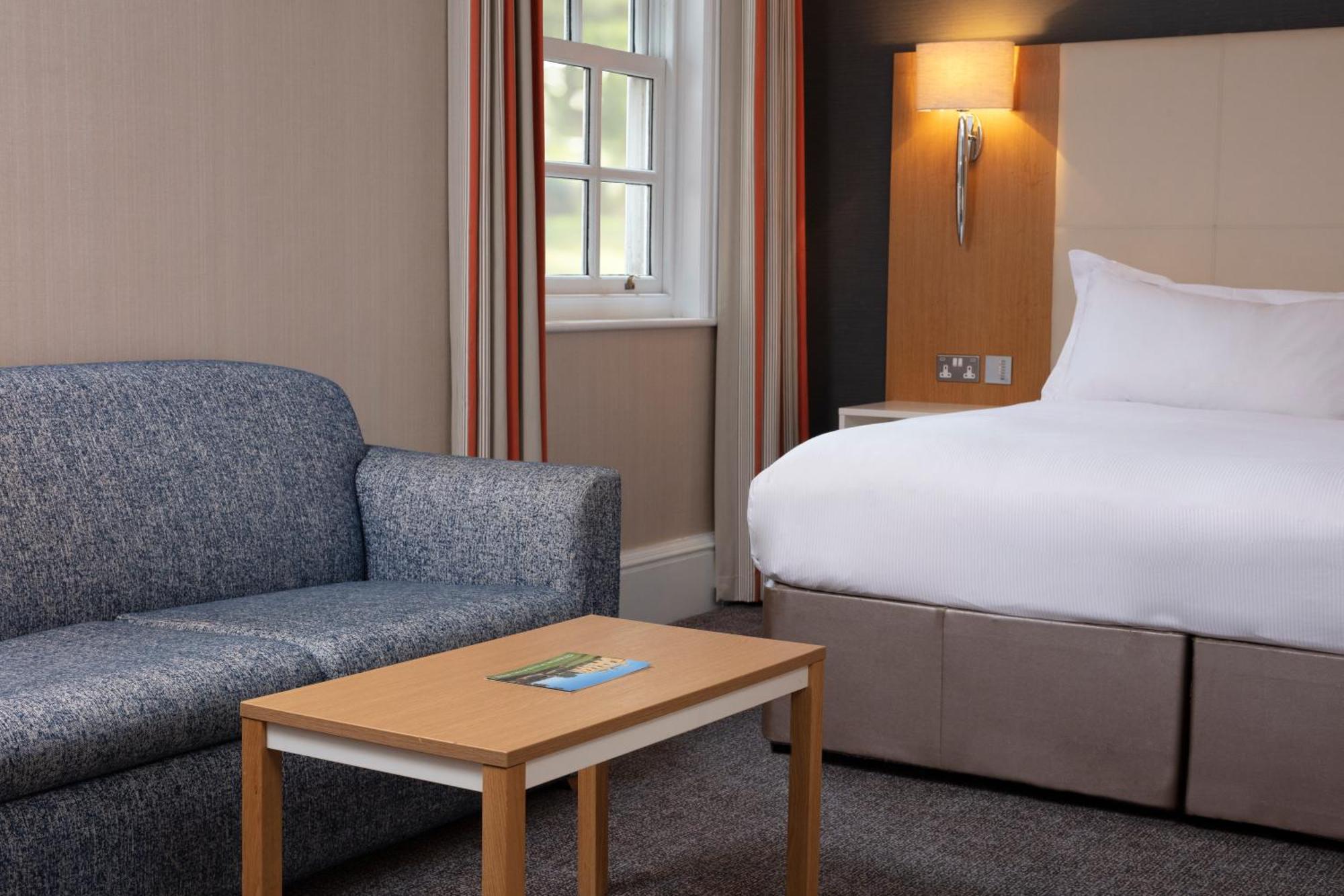 Oulton Hall Hotel, Spa & Golf Resort Leeds  Zewnętrze zdjęcie